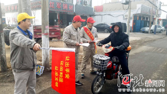 邯郸：雷锋精神永传承 青春志愿我先行（组图）